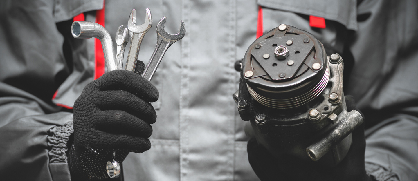 تجار قطع غيار سيارات